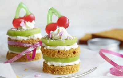 mini-taart met peperkoek en snoepje