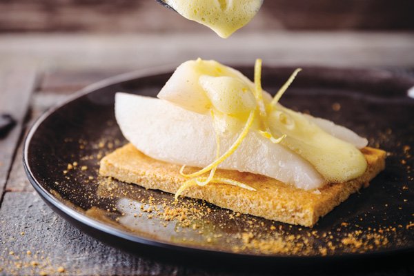 Pear with spice cake galettes - Vondelmolen